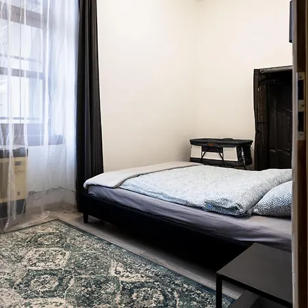 Apartament Devai With Free Netflix Near The Westend City Center