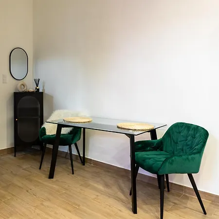 Apartament Devai With Free Netflix Near The Westend City Center *